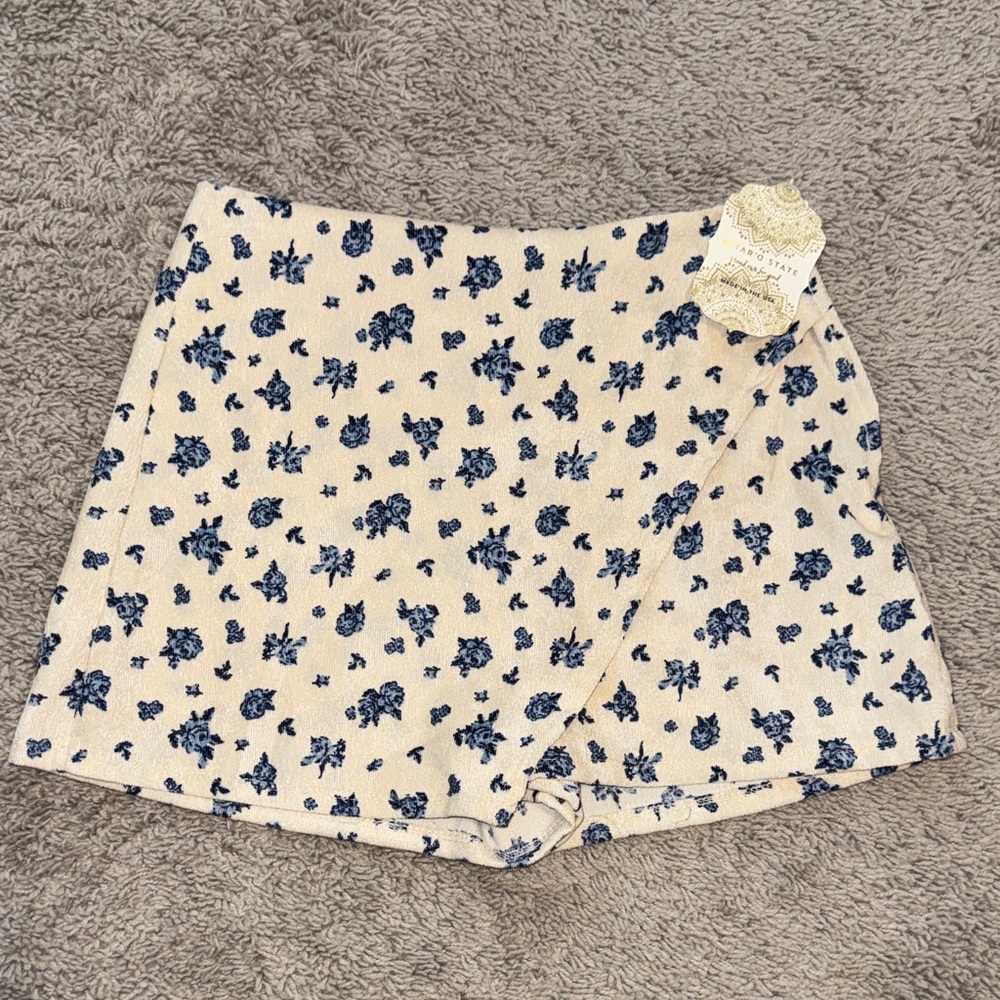 Altar'd State Blue Floral Women's Skort